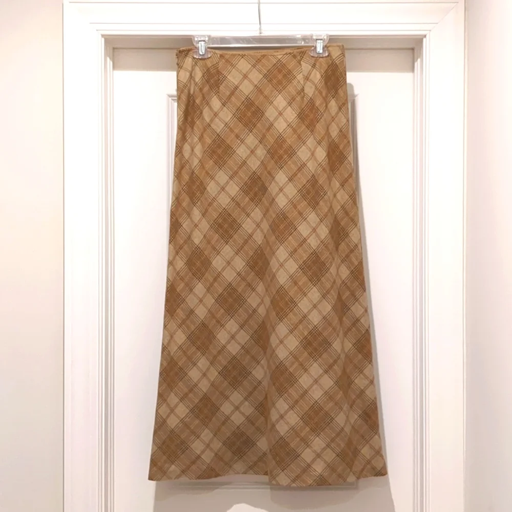 Ann Taylor - Tan Plaid Wool Skirt - Picture 2 of 8